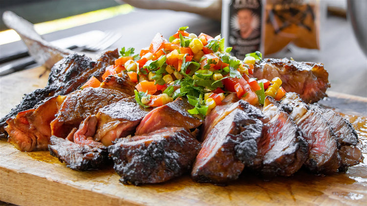 Tomahawk au beurre de thuya et sa salsa de maïs grillé